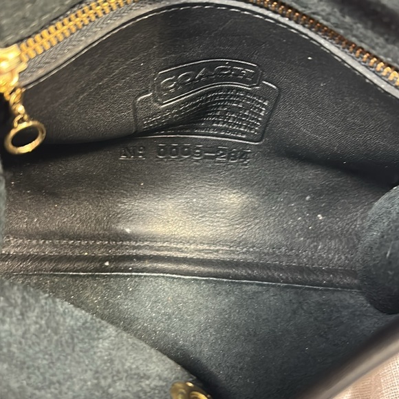 Coach Vintage elegant leather bag purse with pull lock closure made in USA - Picture 11 of 16